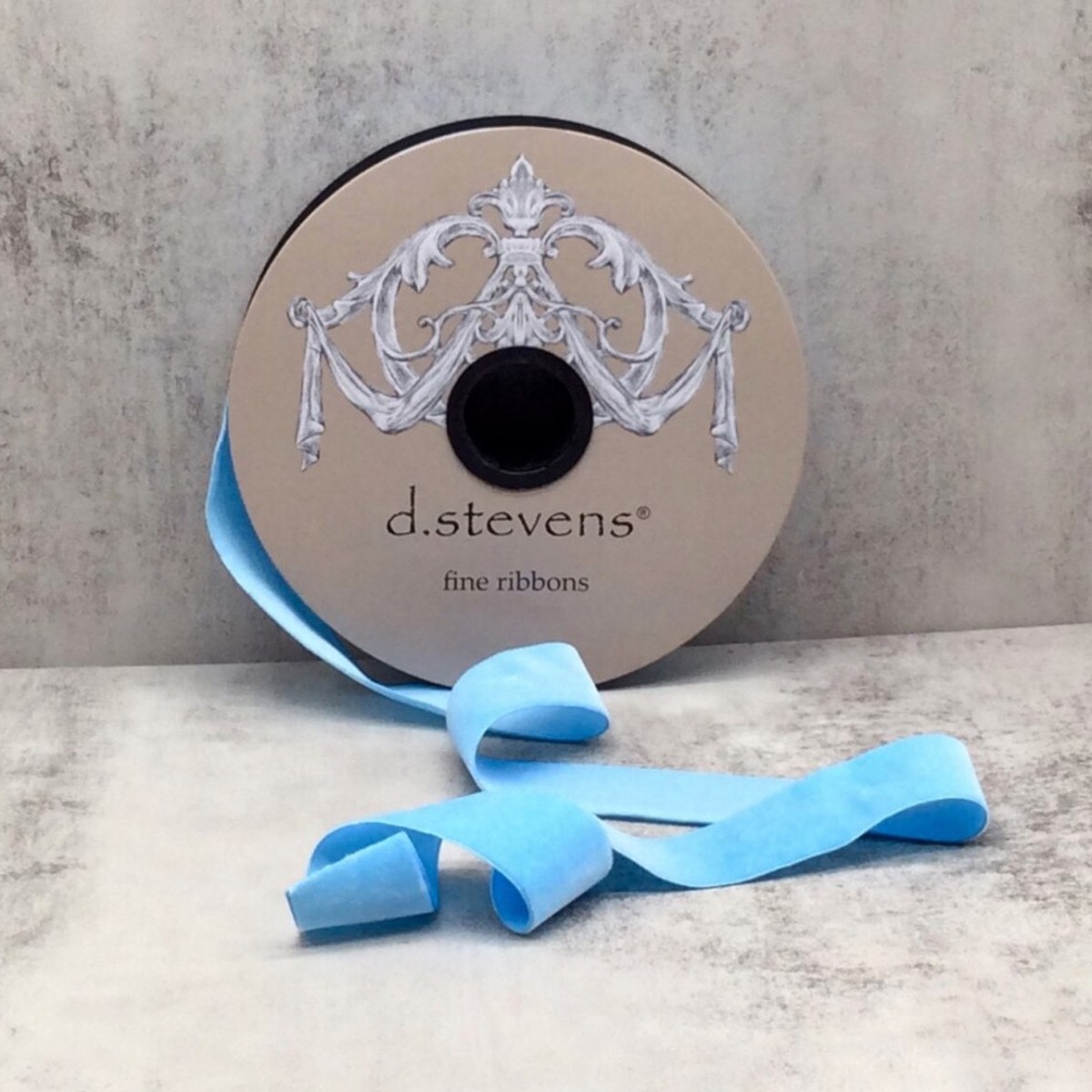 Velvet 1.5" x 20 yards - sky blue