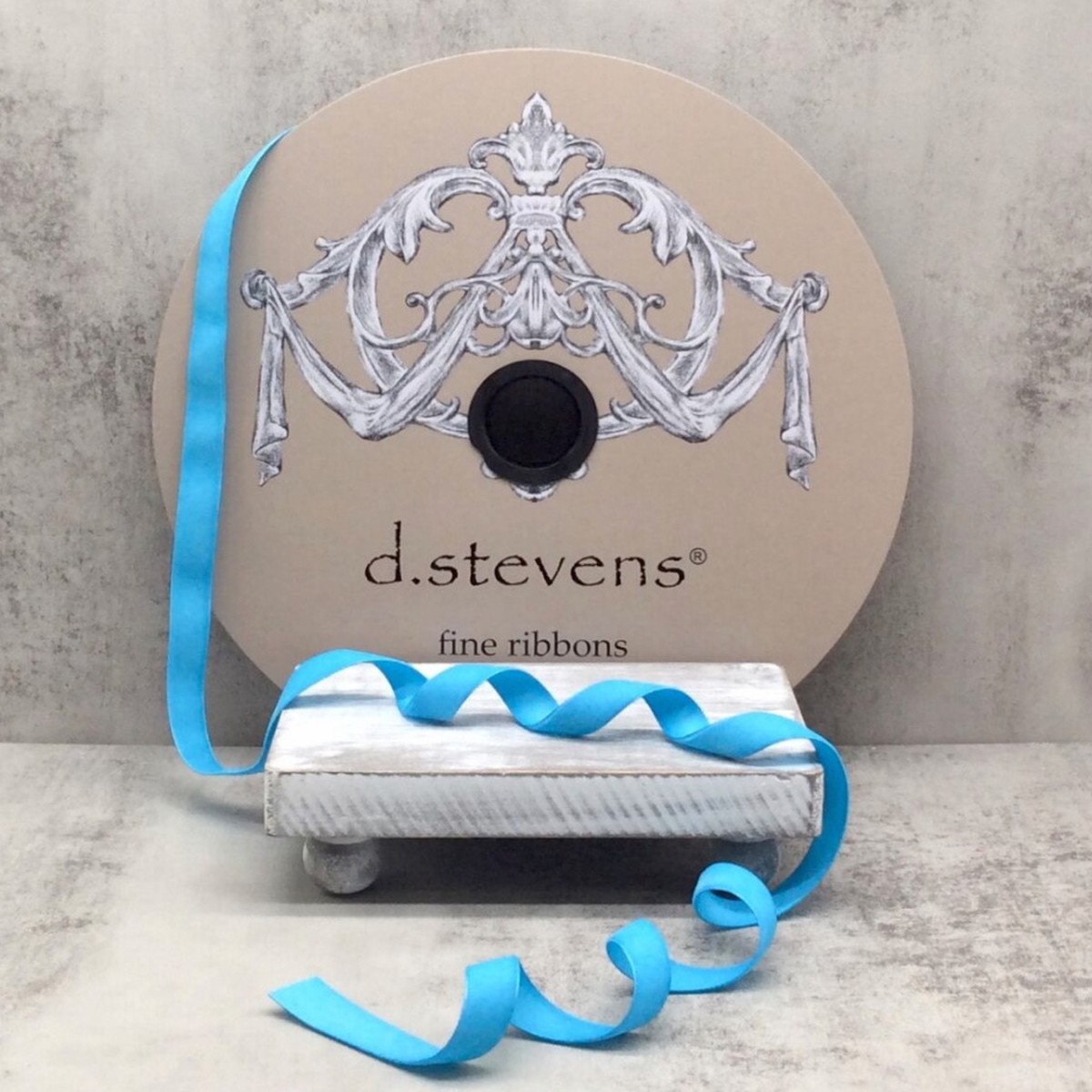 Velvet 5/8" x 50 Yards - sky blue
