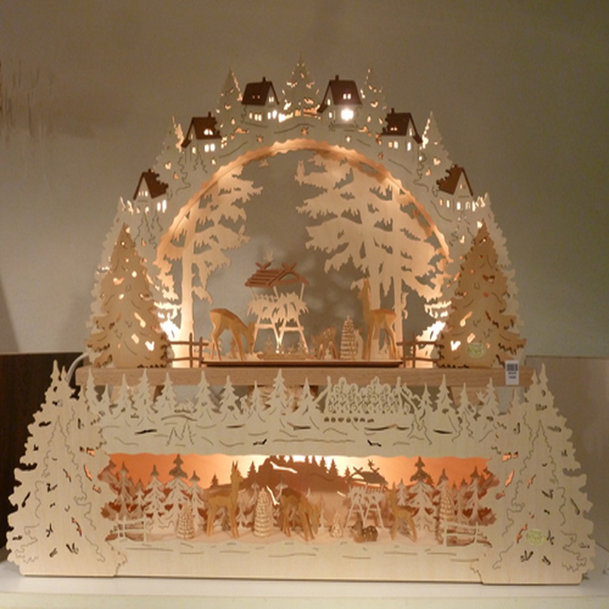 Podest fr Schwibbgen, Rehe geschnitzt., elek., beleuchtet